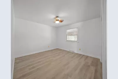 202 Beverly Lane, Hobart, IN 46342 - Photo 10