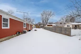 419 Portland Rd, Valparaiso, IN 46385 - Photo 20