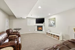 3001 Emerald Dr, Hobart, IN 46342 - Photo 20