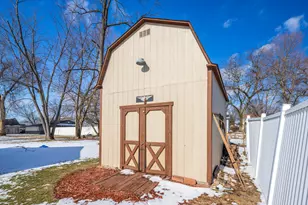 409 W South St, Hebron, IN 46341 - Photo 4