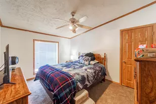 409 W South St, Hebron, IN 46341 - Photo 32