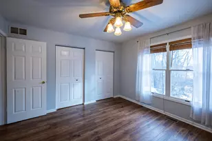 1025 Windsor Ln, Dyer, IN 46311 - Photo 8