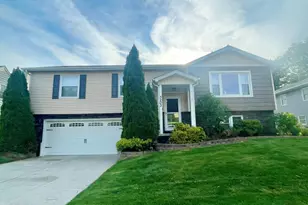 3203 Parker Dr, Valparaiso, IN 46383 - Photo 1