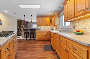 8134 Oakwood Ave, Munster, IN 46321 - Photo 12