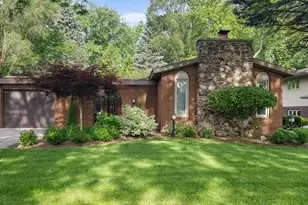 8134 Oakwood Ave, Munster, IN 46321 - Photo 2