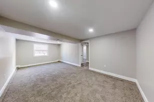 1528 Hanley St, Gary, IN 46406 - Photo 16