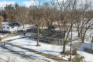 1906 Sherman St, Schererville, IN 46375 - Photo 2