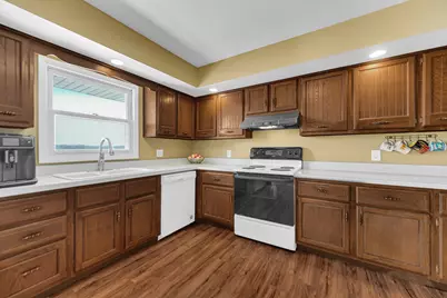 238 W Johnson Road, La Porte, IN 46350 - Photo 16