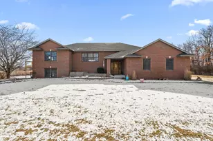 3289 W 1100 N, Wheatfield, IN 46392 - Photo 2