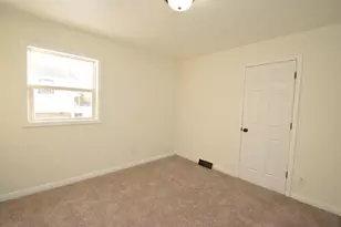 308 N Wilson St, Hobart, IN 46342 - Photo 8