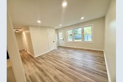 4980 E 27th Avenue, Lake Station, IN 46405 - Photo 4