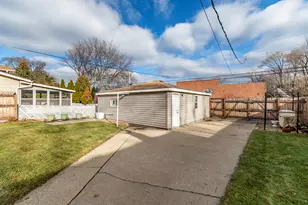 7445 Woodmar Ave, Hammond, IN 46323 - Photo 28