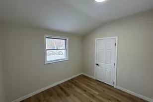 15 S Kenworthy St, Valparaiso, IN 46385 - Photo 10