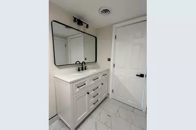 15 Kenworthy Street, Valparaiso, IN 46385 - Photo 4