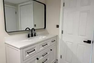 15 S Kenworthy St, Valparaiso, IN 46385 - Photo 4