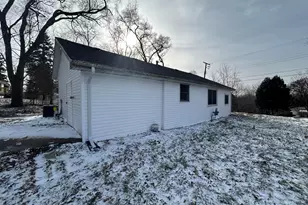 15 S Kenworthy St, Valparaiso, IN 46385 - Photo 14