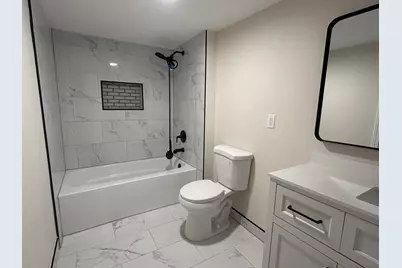 15 Kenworthy Street, Valparaiso, IN 46385 - Photo 6