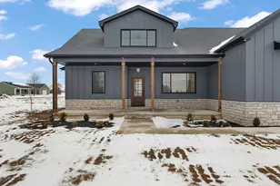 3979 Tomahawk Cir, La Porte, IN 46350 - Photo 2