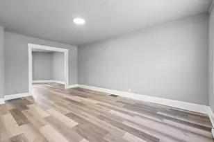 565 Jackson St, Gary, IN 46402 - Photo 6