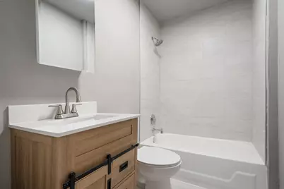 565 Jackson Street, Gary, IN 46402 - Photo 16