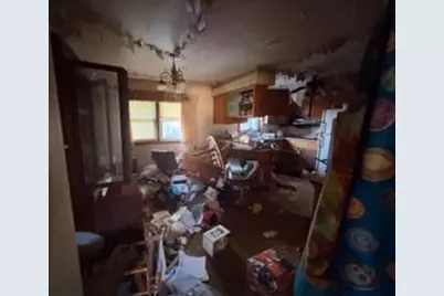 826 S Mayflower Road, La Porte, IN 46350 - Photo 4