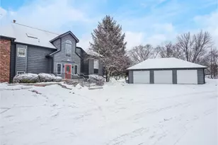 1300 Winding Ridge Ln, Valparaiso, IN 46383 - Photo 1