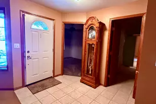 6198 Avocet Cir, Hobart, IN 46342 - Photo 2