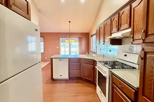 6198 Avocet Cir, Hobart, IN 46342 - Photo 10