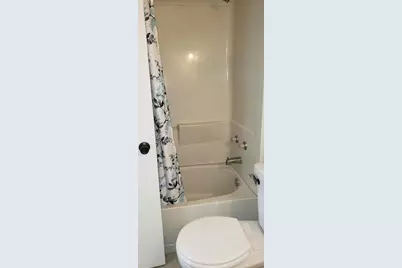 384 Lahonda Drive, Valparaiso, IN 46385 - Photo 12