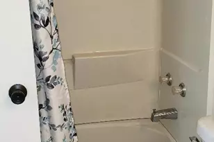 384 Lahonda Dr, Valparaiso, IN 46385 - Photo 12