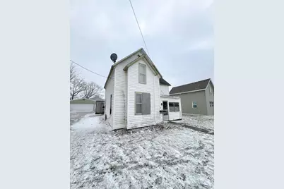 415 E Oak Street, Rensselaer, IN 47978 - Photo 1
