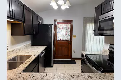 2306 W 65th Avenue, Merrillville, IN 46410 - Photo 4