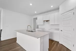 7714 W 106th Pl, Crown Point, IN 46307 - Photo 2