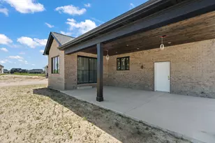 13822 Waterleaf Dr, Saint John, IN 46373 - Photo 8