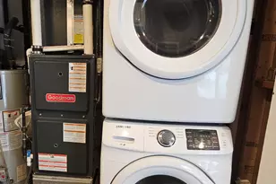 8129 Wicker Park Dr, Highland, IN 46322 - Photo 14