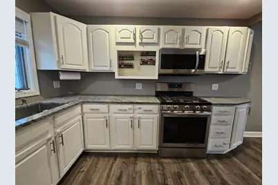 8129 Wicker Park Drive, Highland, IN 46322 - Photo 6