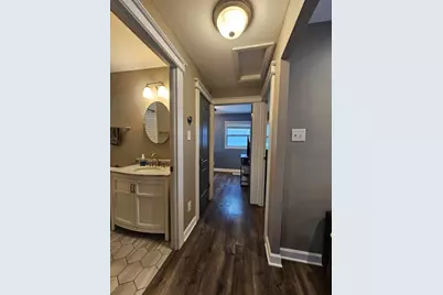 8129 Wicker Park Drive, Highland, IN 46322 - Photo 10