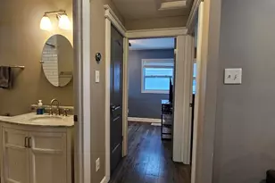 8129 Wicker Park Dr, Highland, IN 46322 - Photo 10