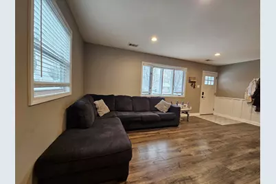 8129 Wicker Park Drive, Highland, IN 46322 - Photo 4