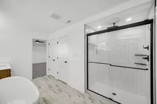 2221 Easton Park Dr, Chesterton, IN 46304 - Photo 14