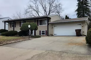 3403 W 77th Pl, Merrillville, IN 46410 - Photo 2