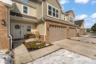 5547 Victoria Pl, Crown Point, IN 46307 - Photo 2