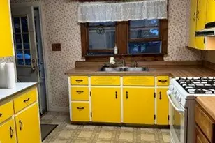 16393 Hendricks St, Lowell, IN 46356 - Photo 6