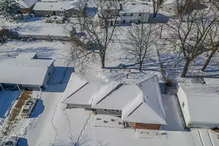 9380 Mckinley St, Crown Point, IN 46307 - Photo 4