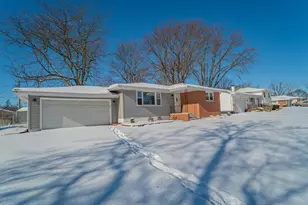 9380 Mckinley St, Crown Point, IN 46307 - Photo 6