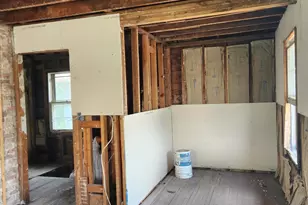 627 Tennessee St, Gary, IN 46402 - Photo 8