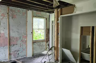 627 Tennessee St, Gary, IN 46402 - Photo 18