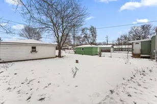 139 N Indiana St, Griffith, IN 46319 - Photo 16