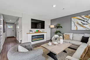 437 Fry St, Hebron, IN 46341 - Photo 12