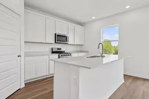 152 Cressmoor Blvd, Hobart, IN 46342 - Photo 4